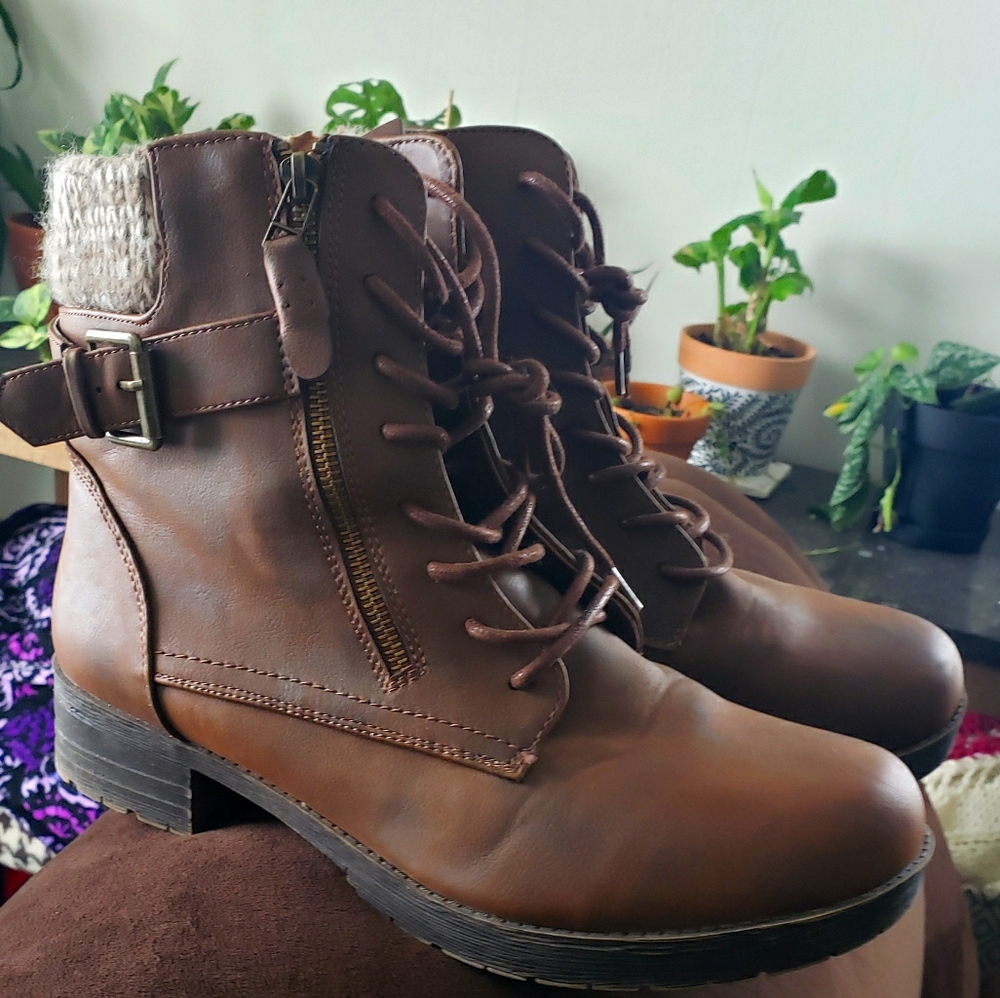 Torrid boots